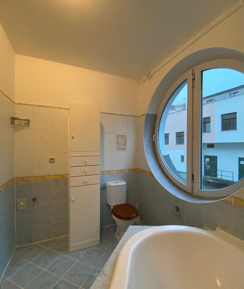 Prenájom bytu 2-izbový 50 m², Osvoboz. pol. vězňů, Kladno, Středočeský kraj Prenájom bytu 2-izbový 50 m², Osvoboz. pol. vězňů, Kladno, Středočeský kraj