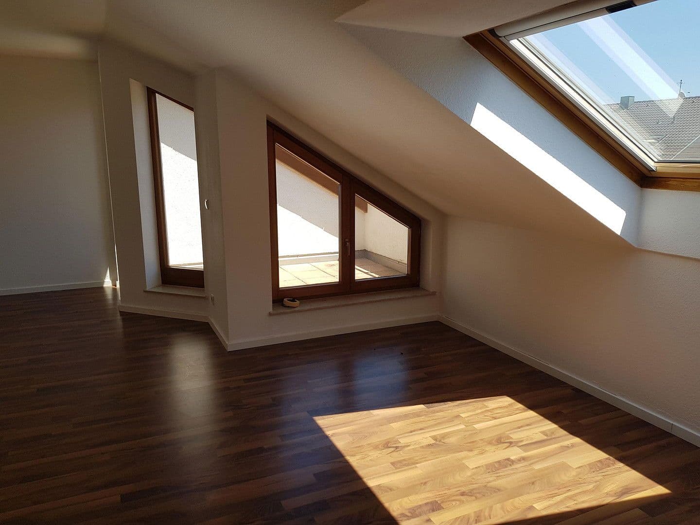 Prenájom bytu 2-izbový 55 m², Gerlingen, Bádensko-Wurttembersko Prenájom bytu 2-izbový 55 m², Gerlingen, Bádensko-Wurttembersko