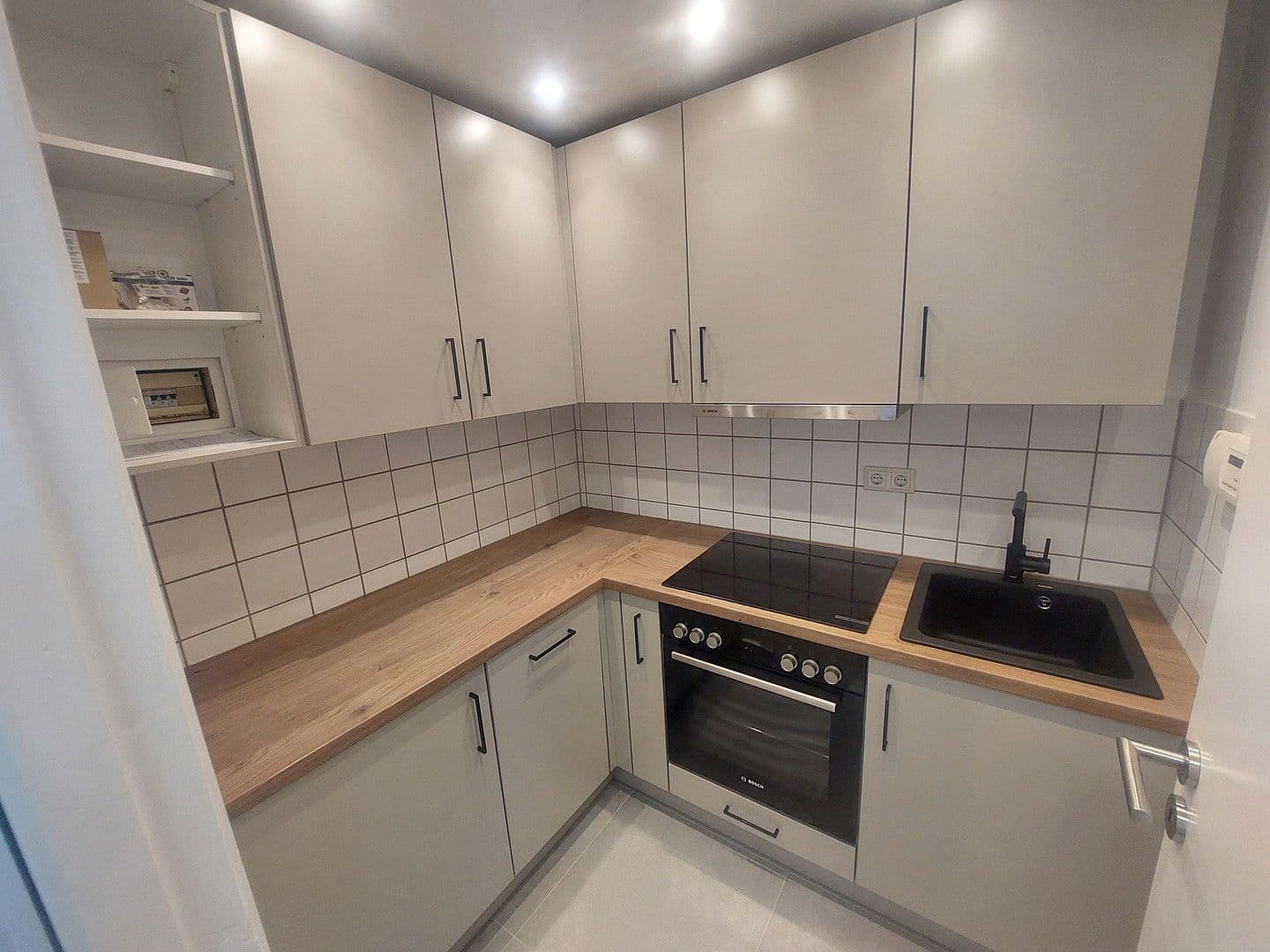 Prenájom bytu 1-izbový 30 m², Freischützstr. 110, München, Bavorsko Prenájom bytu 1-izbový 30 m², Freischützstr. 110, München, Bavorsko