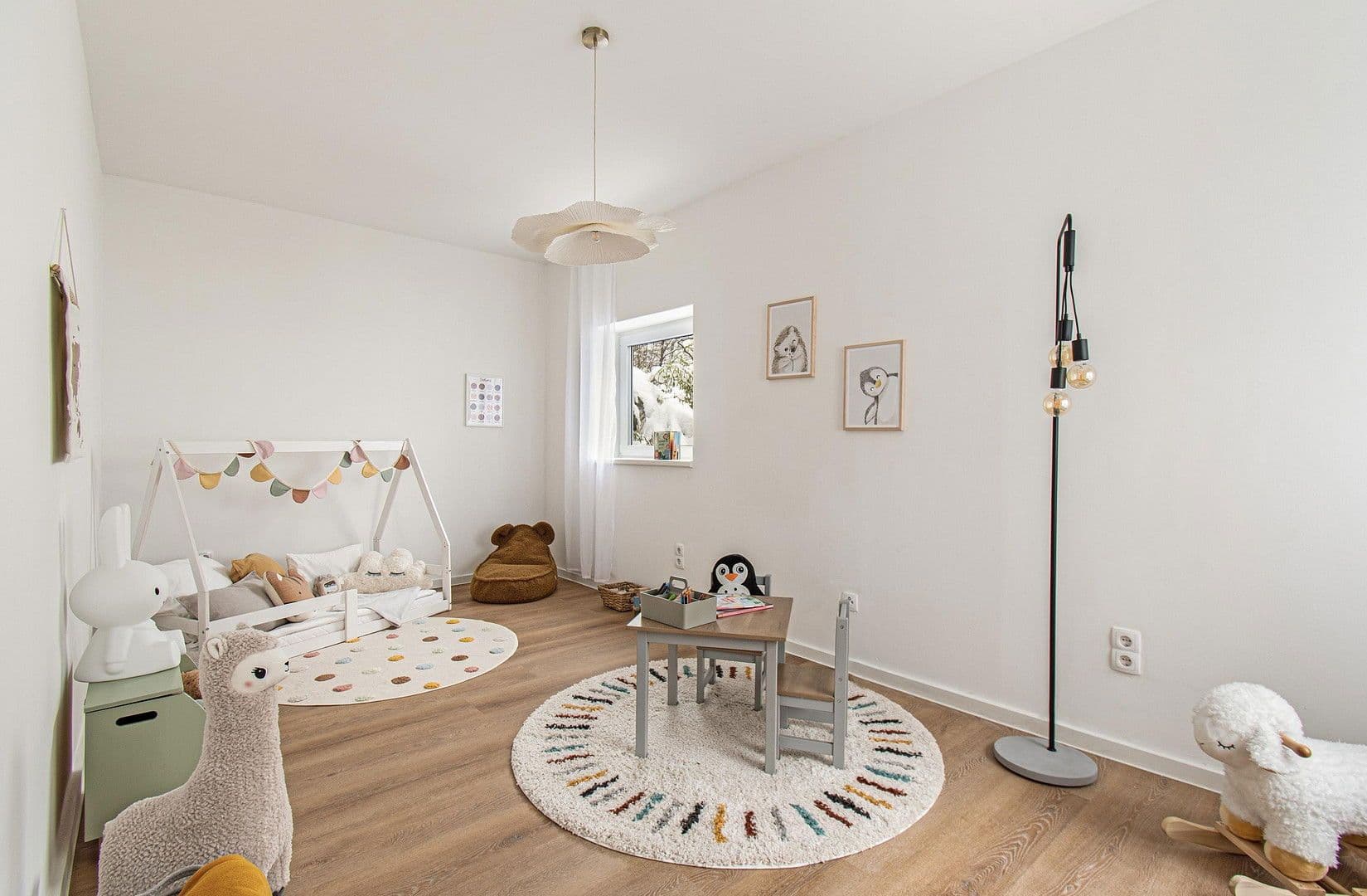 Predaj domu 149 m², pozemek 410 m², Hamburg, Hamburg Predaj domu 149 m², pozemek 410 m², Hamburg, Hamburg