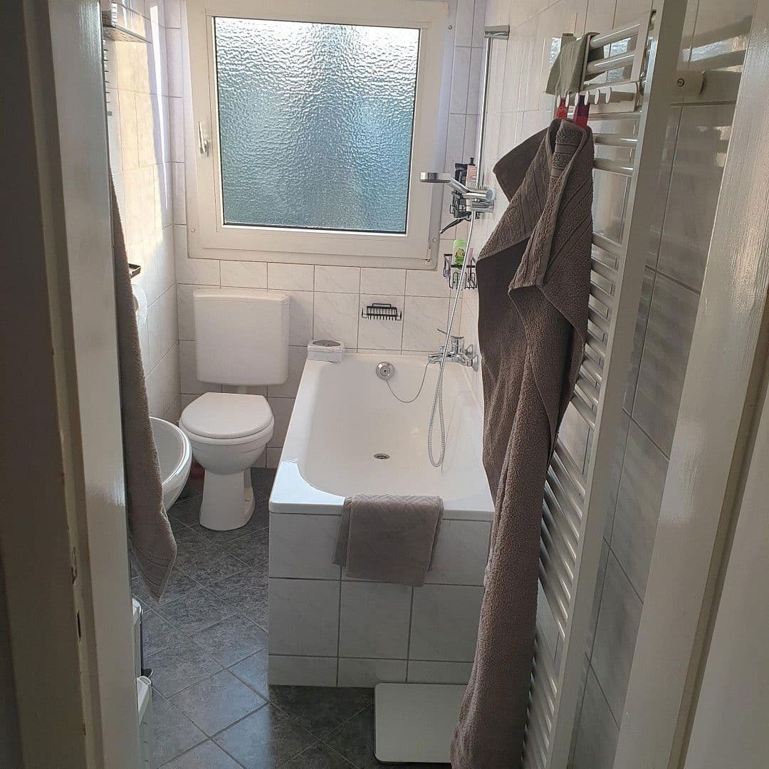 Prenájom bytu 3-izbový 45 m², Burgstraße 8, Duisburg, Severné Porýnie - Westfálsko Prenájom bytu 3-izbový 45 m², Burgstraße 8, Duisburg, Severné Porýnie - Westfálsko