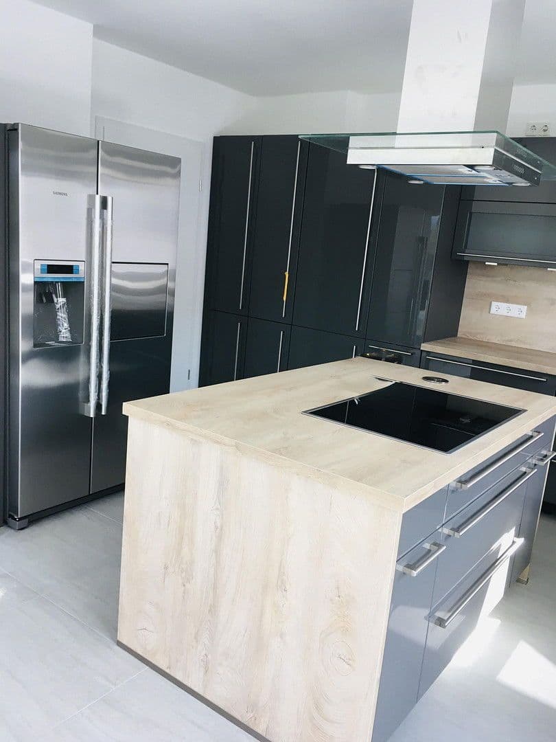 Predaj bytu 4-izbový 129 m², Frankfurt Am Main, Hesensko Predaj bytu 4-izbový 129 m², Frankfurt Am Main, Hesensko