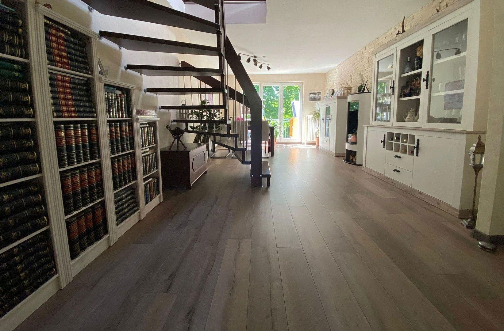 Predaj bytu 5-izbový 71 m², Waren (Müritz), Meklenbursko-Predpomoransko Predaj bytu 5-izbový 71 m², Waren (Müritz), Meklenbursko-Predpomoransko