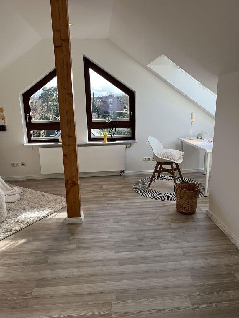 Predaj domu 170 m², pozemek 400 m², Buchholz in der Nordheide, Dolné Sasko Predaj domu 170 m², pozemek 400 m², Buchholz in der Nordheide, Dolné Sasko