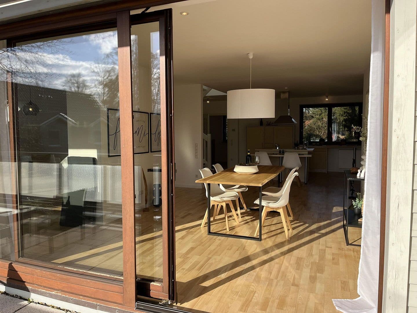 Predaj domu 170 m², pozemek 400 m², Buchholz in der Nordheide, Dolné Sasko Predaj domu 170 m², pozemek 400 m², Buchholz in der Nordheide, Dolné Sasko