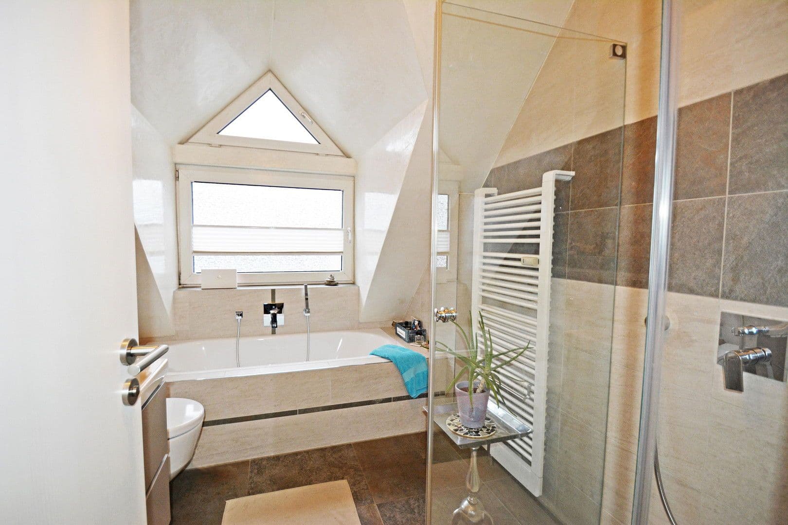 Predaj bytu 3-izbový 108 m², Bensheim, Hesensko Predaj bytu 3-izbový 108 m², Bensheim, Hesensko