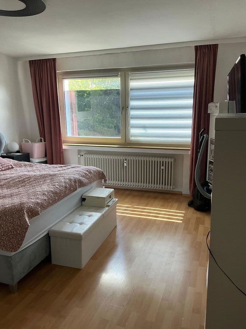 Prenájom bytu 2-izbový 74 m², Knappenweg 50a, Mülheim an der Ruhr, Severné Porýnie - Westfálsko Prenájom bytu 2-izbový 74 m², Knappenweg 50a, Mülheim an der Ruhr, Severné Porýnie - Westfálsko