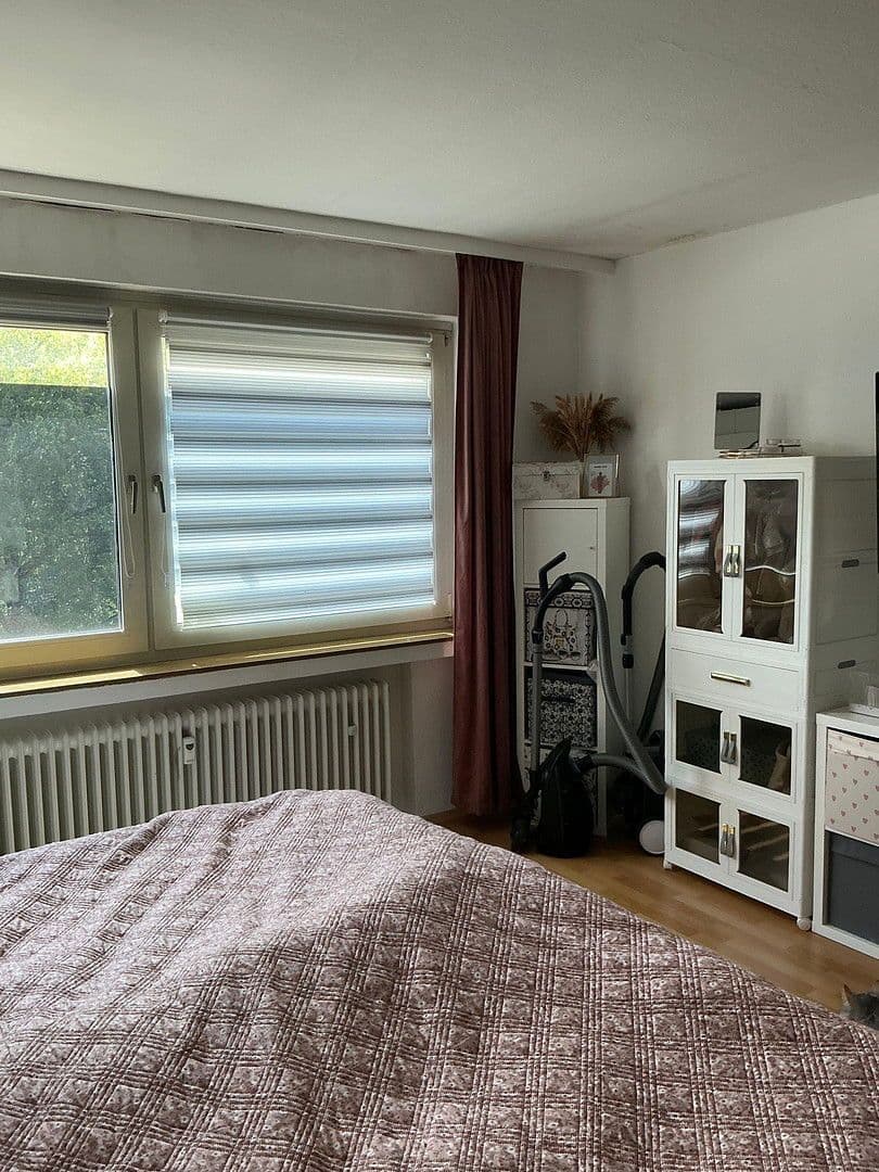 Prenájom bytu 2-izbový 74 m², Knappenweg 50a, Mülheim an der Ruhr, Severné Porýnie - Westfálsko Prenájom bytu 2-izbový 74 m², Knappenweg 50a, Mülheim an der Ruhr, Severné Porýnie - Westfálsko