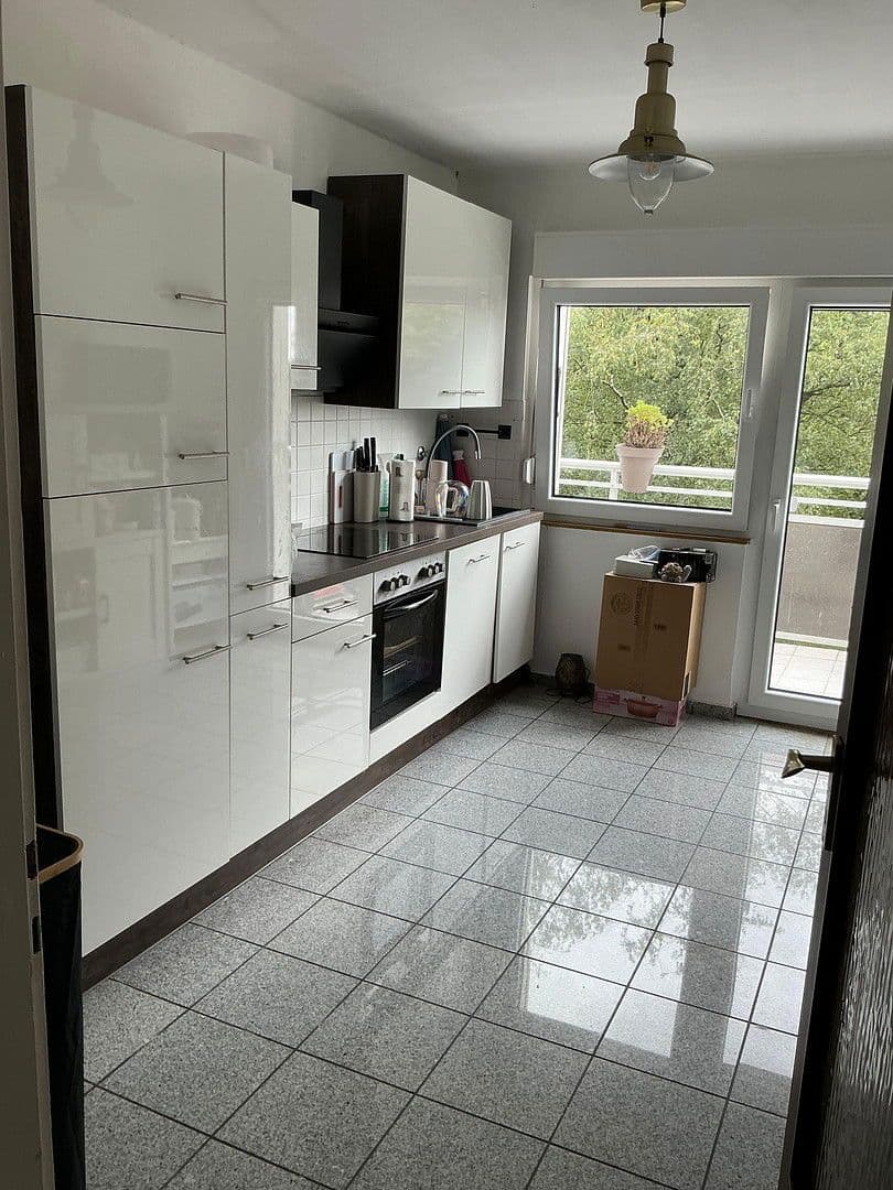 Prenájom bytu 2-izbový 74 m², Knappenweg 50a, Mülheim an der Ruhr, Severné Porýnie - Westfálsko Prenájom bytu 2-izbový 74 m², Knappenweg 50a, Mülheim an der Ruhr, Severné Porýnie - Westfálsko