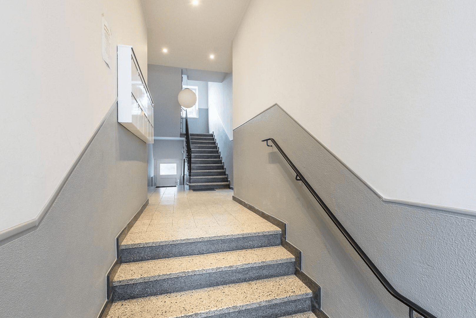 Predaj bytu 2-izbový 55 m², Düsseldorf, Severné Porýnie - Westfálsko Predaj bytu 2-izbový 55 m², Düsseldorf, Severné Porýnie - Westfálsko