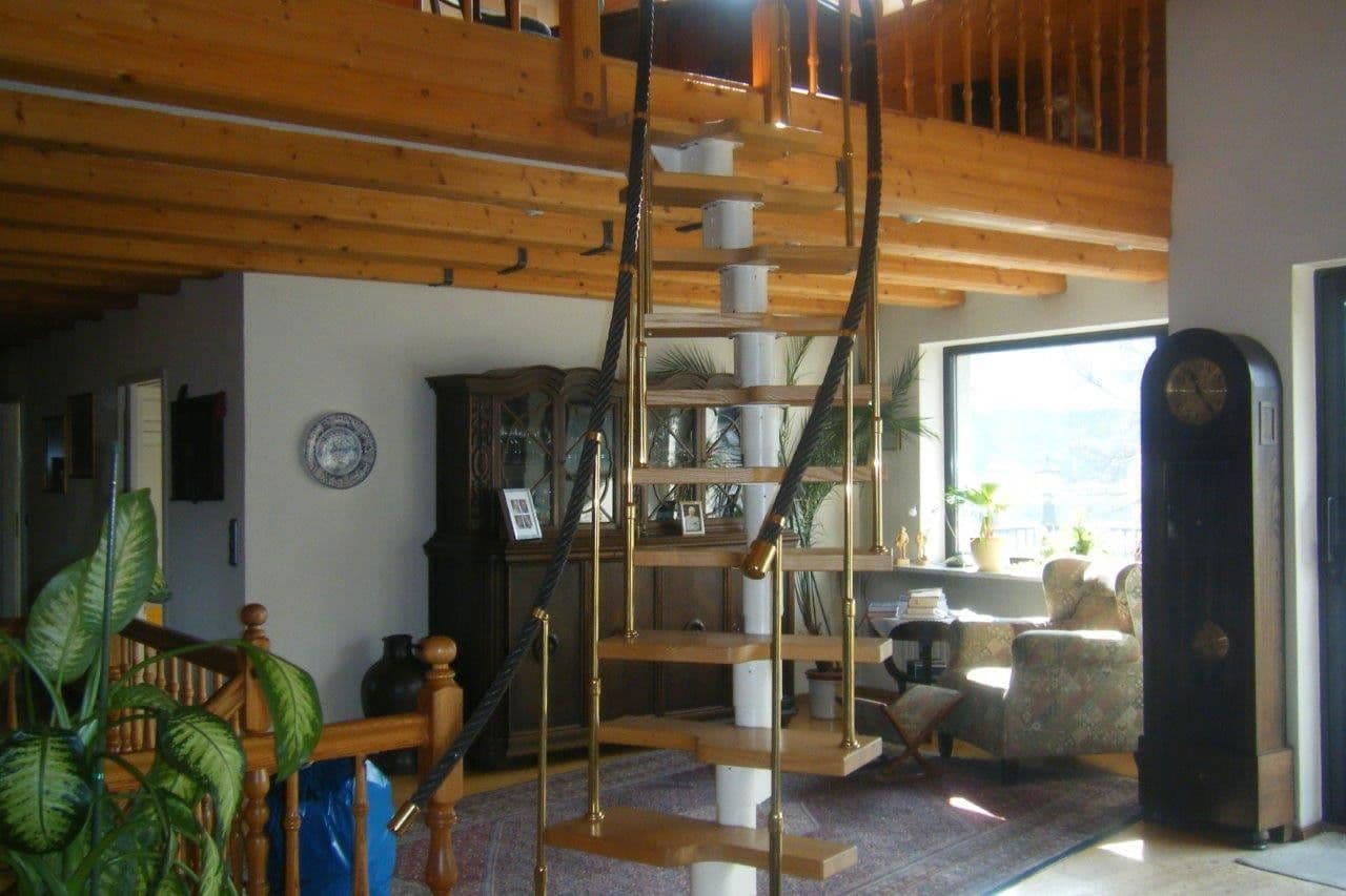 Predaj domu 762 m², pozemek 900 m², Ernst-Bauchstr. 4, Aue-Bad Schlema, Sasko Predaj domu 762 m², pozemek 900 m², Ernst-Bauchstr. 4, Aue-Bad Schlema, Sasko