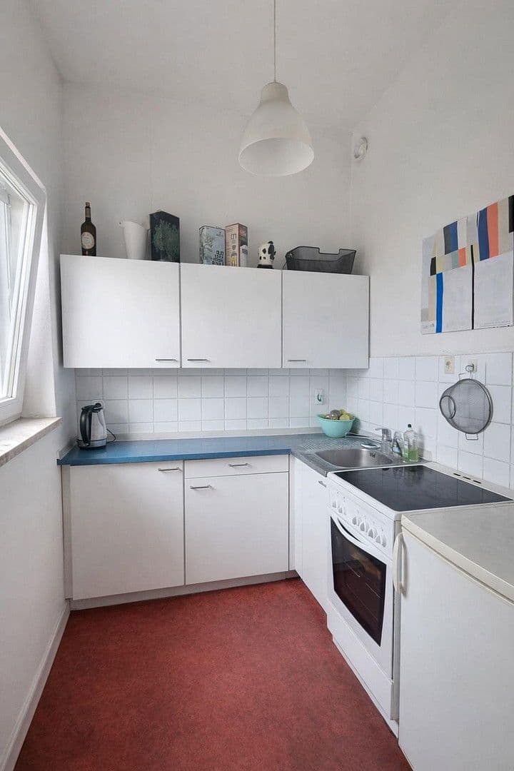 Prenájom bytu 1-izbový 41 m², Lindauer Allee 38, Berlin, Berlín Prenájom bytu 1-izbový 41 m², Lindauer Allee 38, Berlin, Berlín