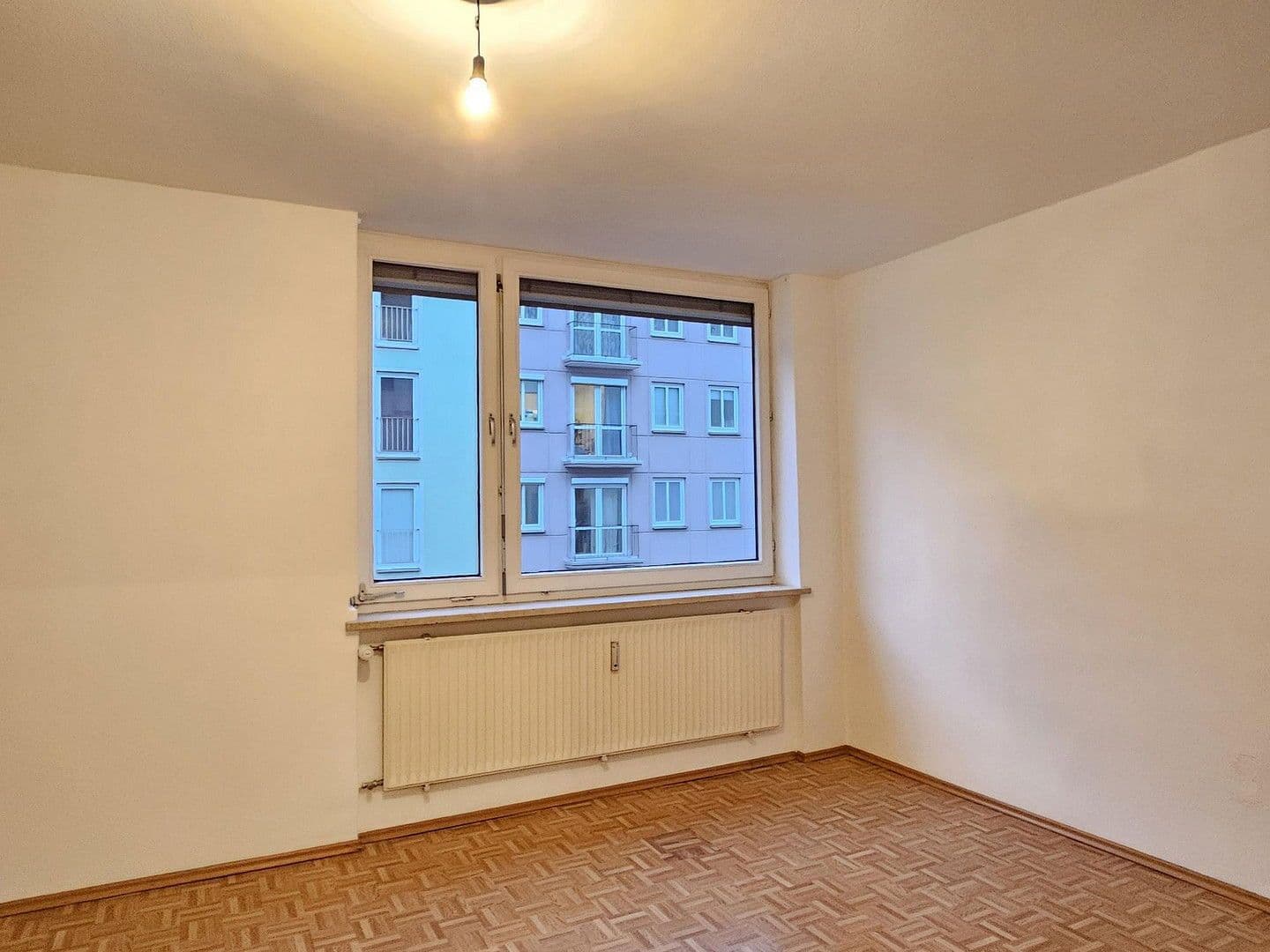 Prenájom bytu 1-izbový 26 m², Luisenstraße 60a, München, Bavorsko Prenájom bytu 1-izbový 26 m², Luisenstraße 60a, München, Bavorsko