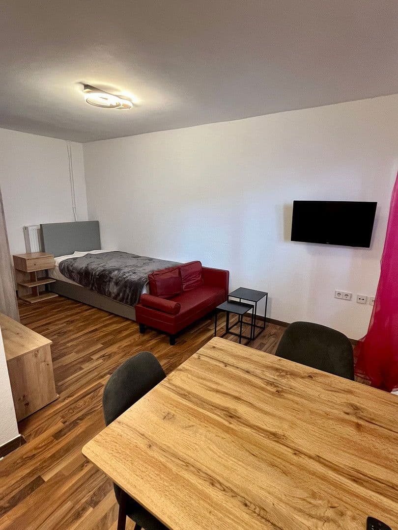 Prenájom bytu 1-izbový 25 m², Frankfurt, Hesensko Prenájom bytu 1-izbový 25 m², Frankfurt, Hesensko