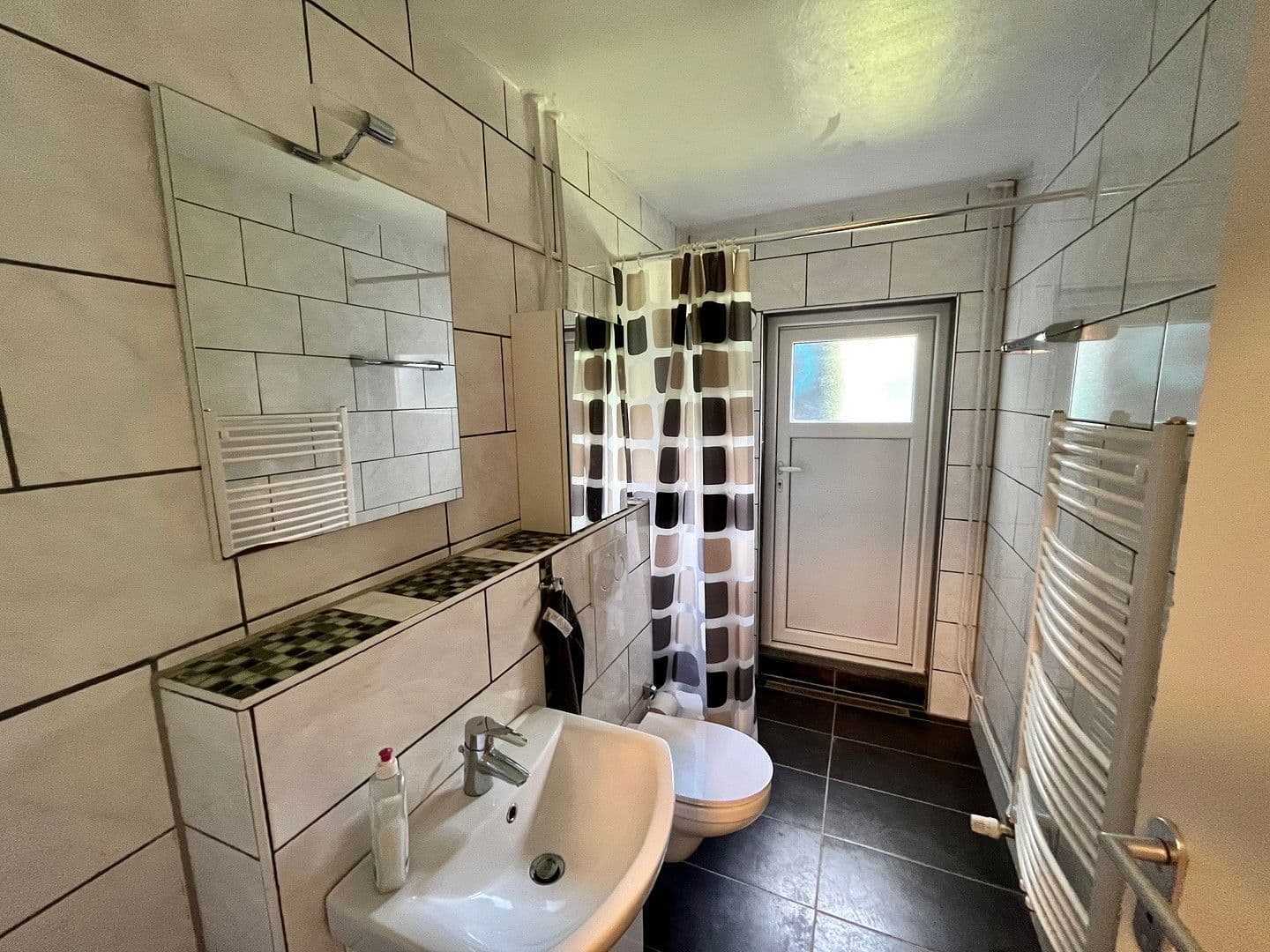 Prenájom bytu 1-izbový 25 m², Frankfurt, Hesensko Prenájom bytu 1-izbový 25 m², Frankfurt, Hesensko