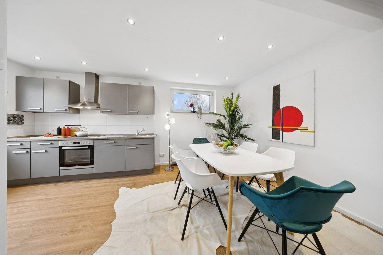 Predaj domu 204 m², pozemek 375 m², Pinneberg, Šlezvicko-Holštajnsko Predaj domu 204 m², pozemek 375 m², Pinneberg, Šlezvicko-Holštajnsko