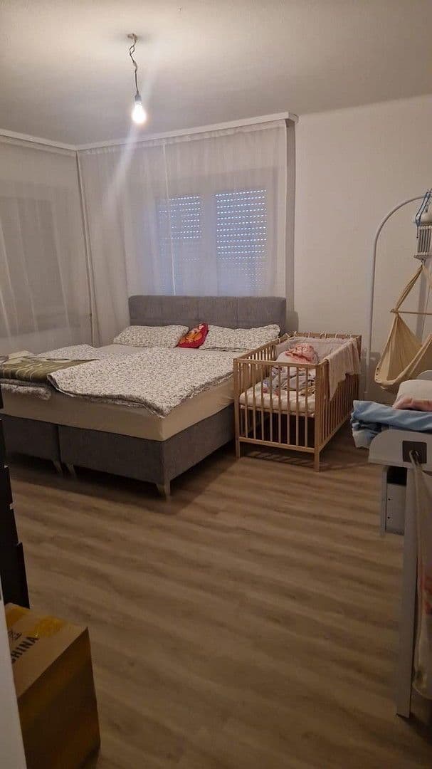 Prenájom domu 135 m², pozemek 603 m², Geheimrat-Schott-Straße 32, Leimen, Bádensko-Wurttembersko Prenájom domu 135 m², pozemek 603 m², Geheimrat-Schott-Straße 32, Leimen, Bádensko-Wurttembersko