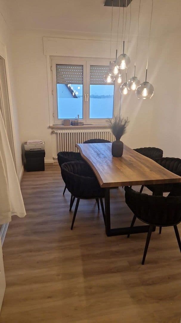 Prenájom domu 135 m², pozemek 603 m², Geheimrat-Schott-Straße 32, Leimen, Bádensko-Wurttembersko Prenájom domu 135 m², pozemek 603 m², Geheimrat-Schott-Straße 32, Leimen, Bádensko-Wurttembersko