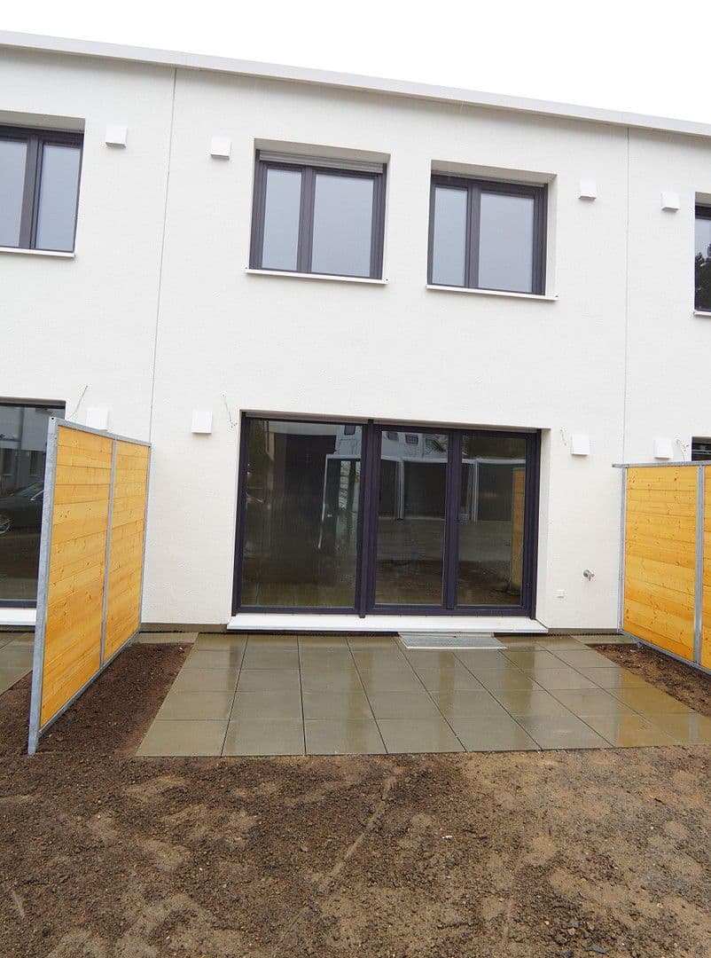 Prenájom bytu 4-izbový 105 m², Hölderlinstraße 26d, Pforzheim, Bádensko-Wurttembersko Prenájom bytu 4-izbový 105 m², Hölderlinstraße 26d, Pforzheim, Bádensko-Wurttembersko