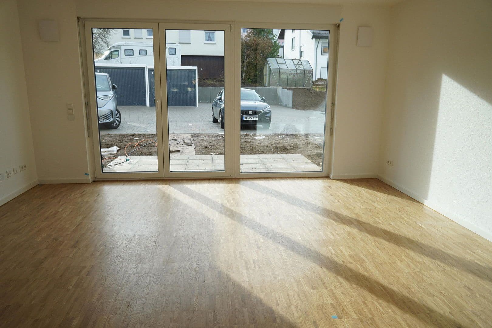 Prenájom bytu 4-izbový 105 m², Hölderlinstraße 26d, Pforzheim, Bádensko-Wurttembersko Prenájom bytu 4-izbový 105 m², Hölderlinstraße 26d, Pforzheim, Bádensko-Wurttembersko