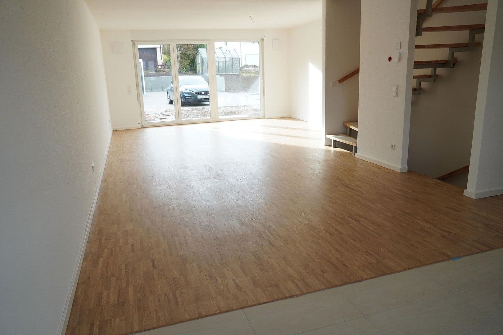 Prenájom bytu 4-izbový 105 m², Hölderlinstraße 26d, Pforzheim, Bádensko-Wurttembersko Prenájom bytu 4-izbový 105 m², Hölderlinstraße 26d, Pforzheim, Bádensko-Wurttembersko