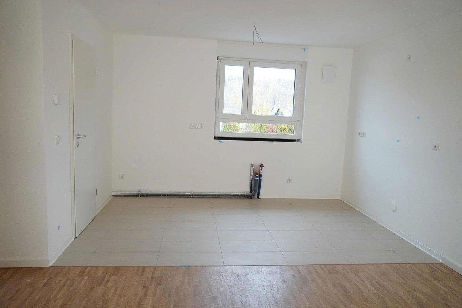 Prenájom bytu 4-izbový 105 m², Hölderlinstraße 26d, Pforzheim, Bádensko-Wurttembersko Prenájom bytu 4-izbový 105 m², Hölderlinstraße 26d, Pforzheim, Bádensko-Wurttembersko