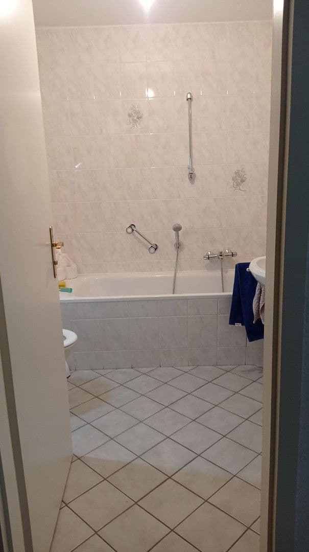 Prenájom bytu 2-izbový 66 m², Leipzig, Sasko Prenájom bytu 2-izbový 66 m², Leipzig, Sasko