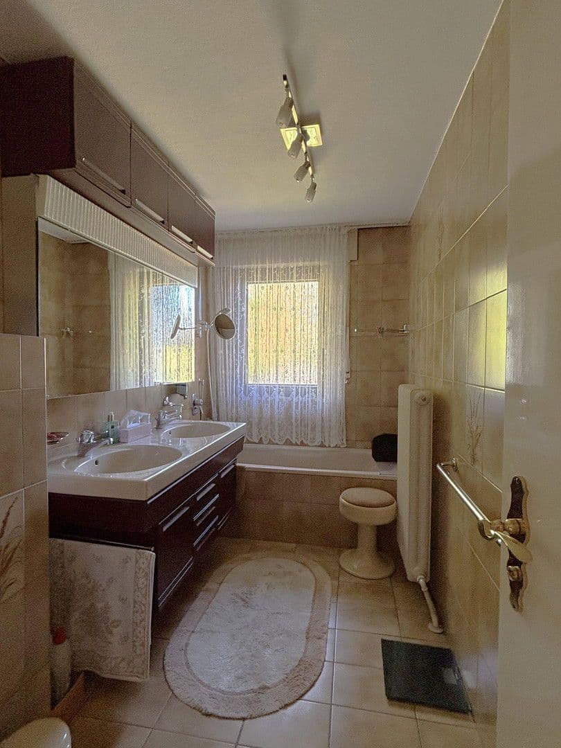 Predaj domu 197 m², pozemek 705 m², Böblingen, Bádensko-Wurttembersko Predaj domu 197 m², pozemek 705 m², Böblingen, Bádensko-Wurttembersko