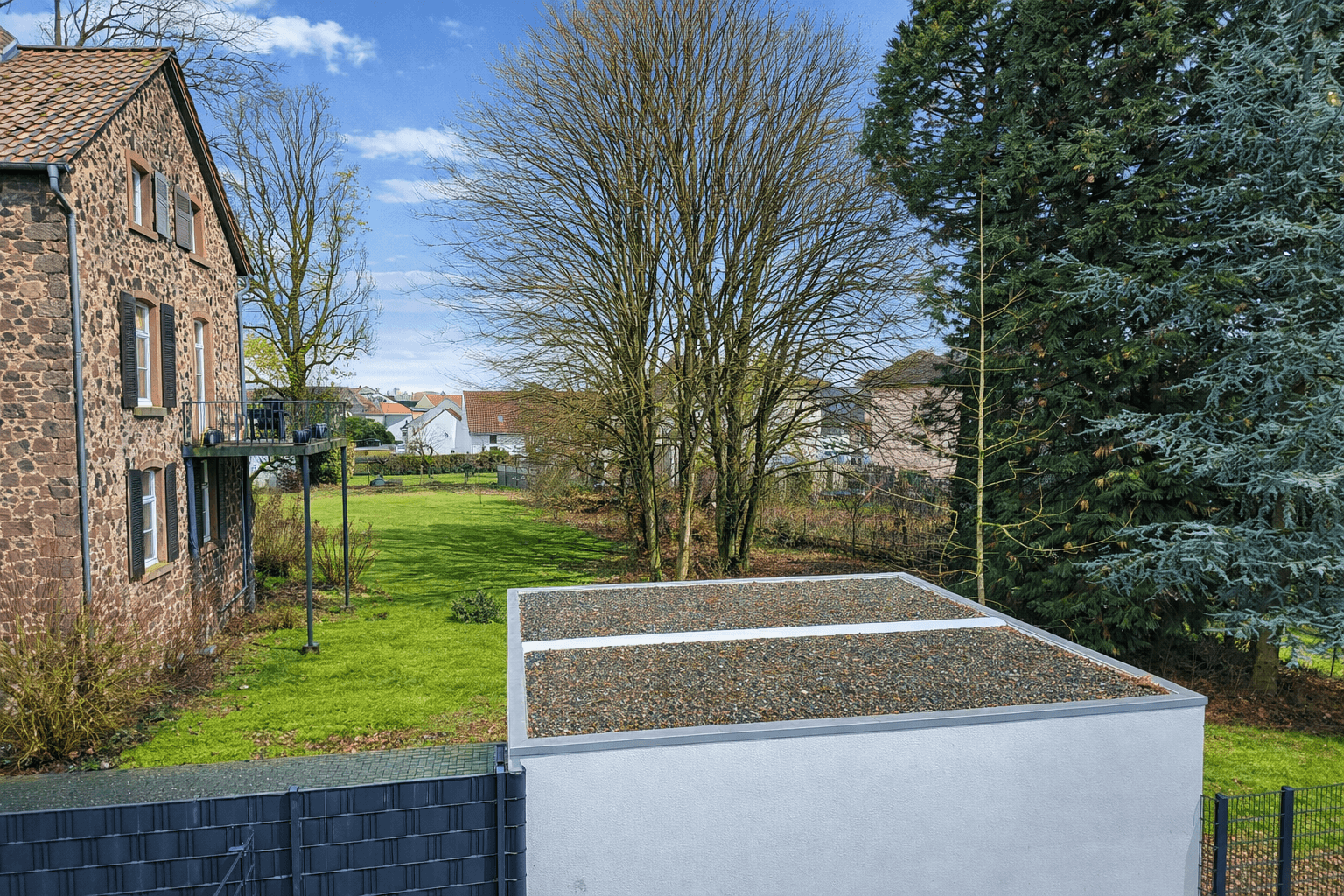 Prenájom domu 141 m², pozemek 156 m², Neuberg, Hesensko Prenájom domu 141 m², pozemek 156 m², Neuberg, Hesensko