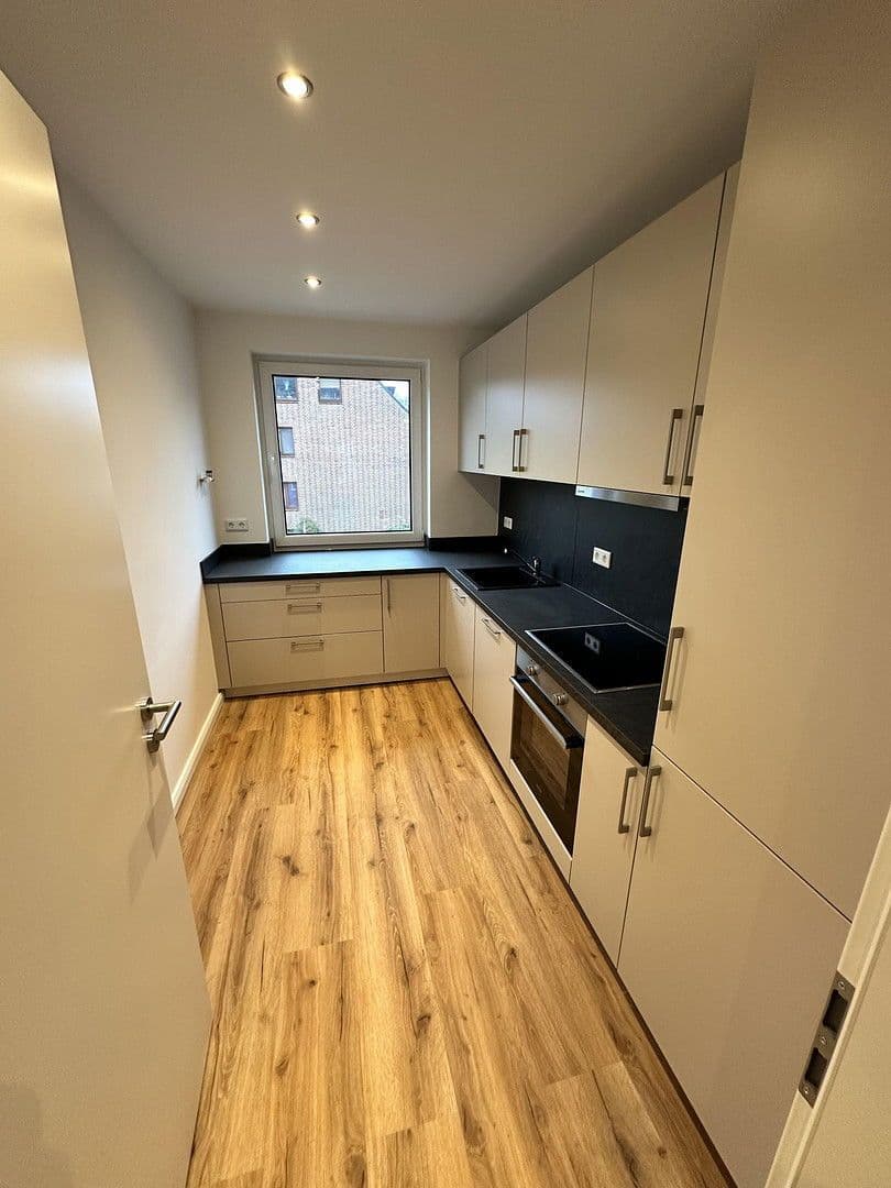 Prenájom bytu 3-izbový 81 m², Hamburg, Hamburg Prenájom bytu 3-izbový 81 m², Hamburg, Hamburg