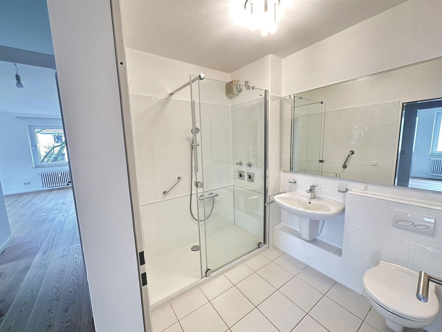 Predaj bytu 2-izbový 58 m², Hannover, Dolné Sasko Predaj bytu 2-izbový 58 m², Hannover, Dolné Sasko