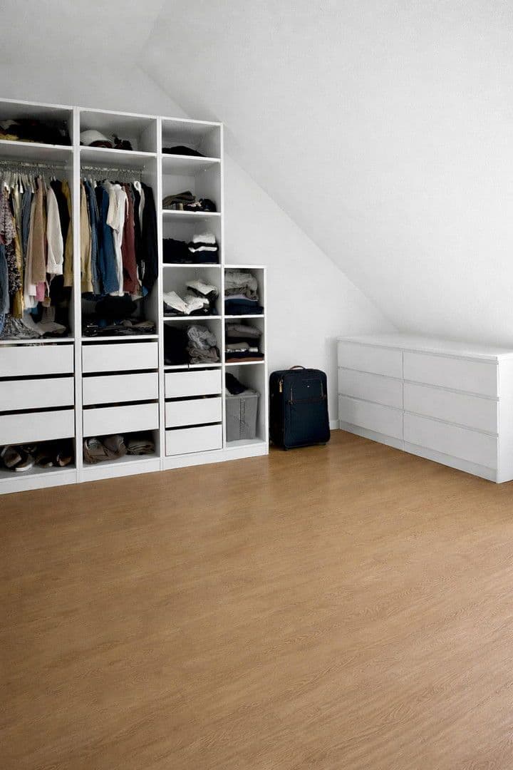 Prenájom bytu 3-izbový 70 m², Brühl, Bádensko-Wurttembersko Prenájom bytu 3-izbový 70 m², Brühl, Bádensko-Wurttembersko