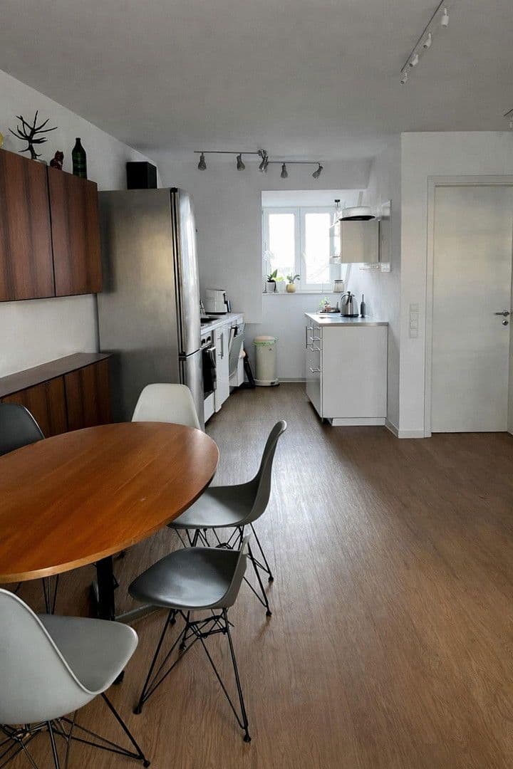 Prenájom bytu 3-izbový 70 m², Brühl, Bádensko-Wurttembersko Prenájom bytu 3-izbový 70 m², Brühl, Bádensko-Wurttembersko