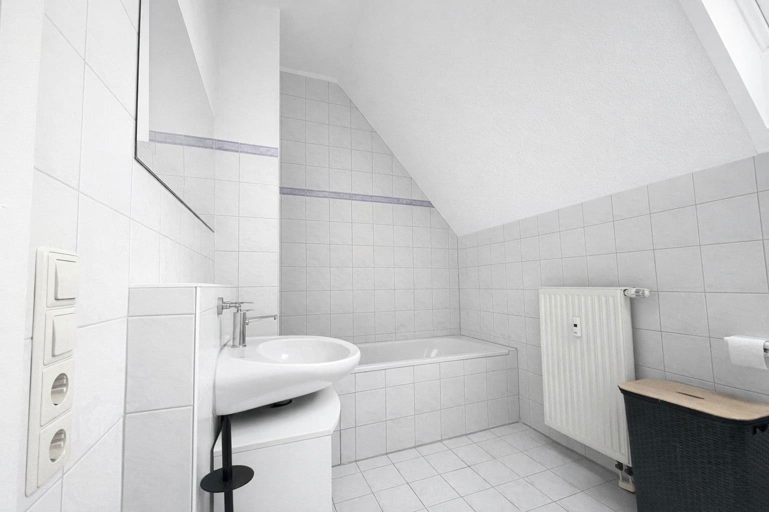 Prenájom bytu 4-izbový 95 m², Beim Schloßhof 10, Remseck am Neckar, Bádensko-Wurttembersko Prenájom bytu 4-izbový 95 m², Beim Schloßhof 10, Remseck am Neckar, Bádensko-Wurttembersko