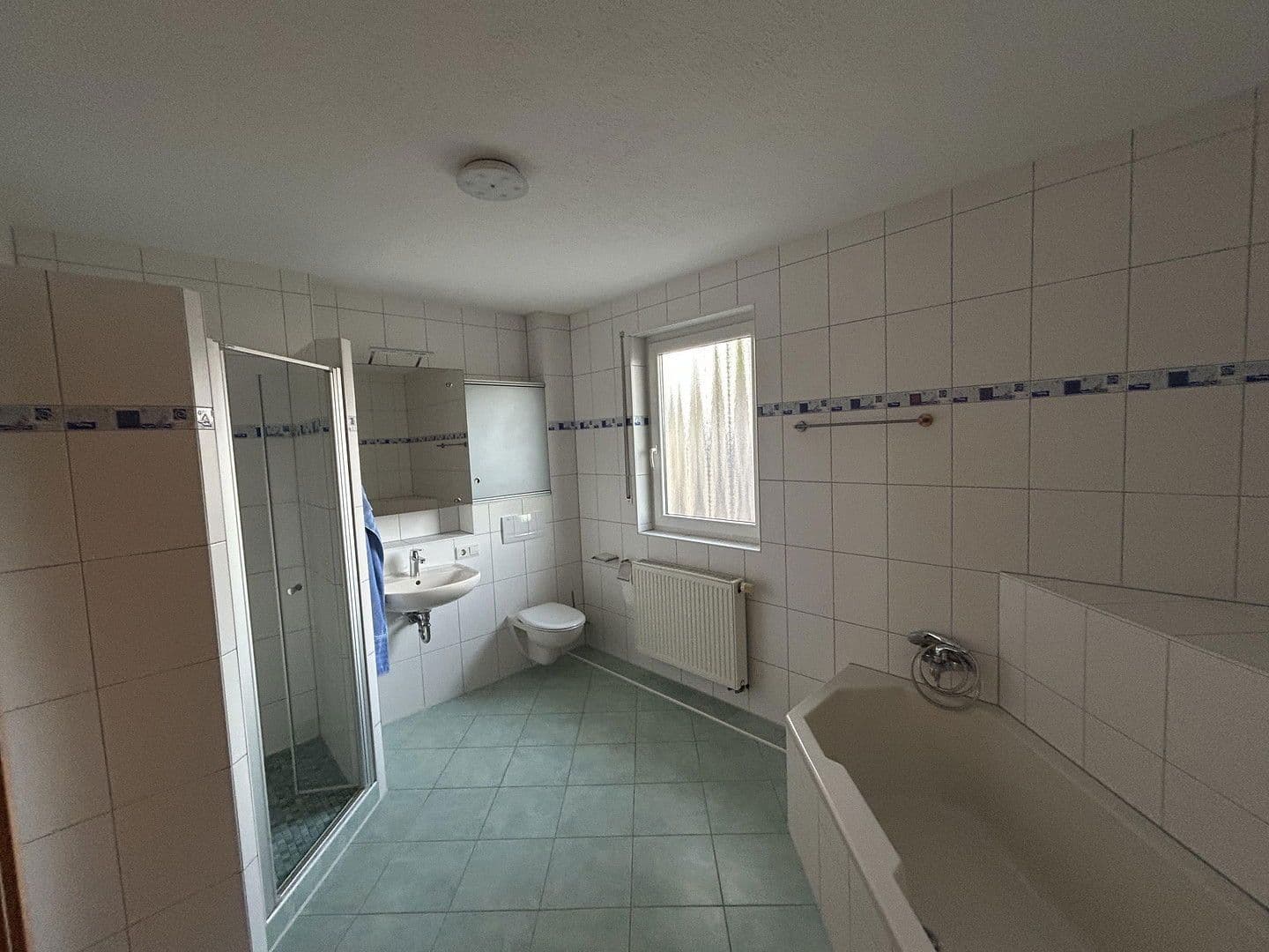 Predaj domu 118 m², pozemek 277 m², Mühlhausen, Bádensko-Wurttembersko Predaj domu 118 m², pozemek 277 m², Mühlhausen, Bádensko-Wurttembersko