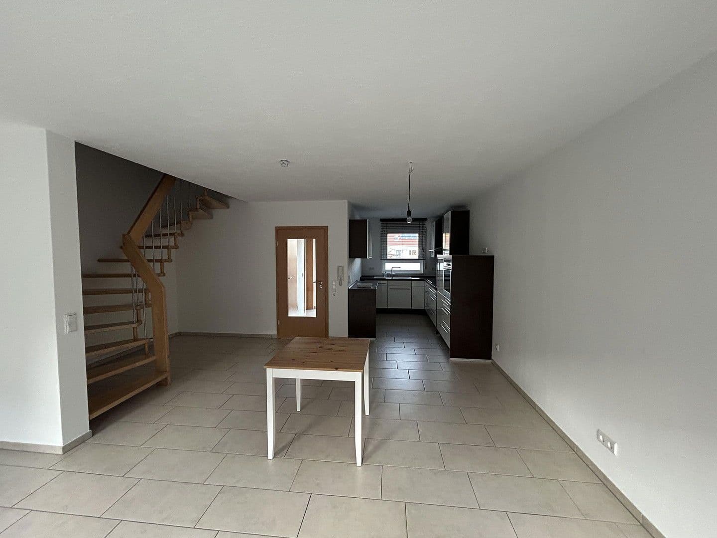 Predaj domu 118 m², pozemek 277 m², Mühlhausen, Bádensko-Wurttembersko Predaj domu 118 m², pozemek 277 m², Mühlhausen, Bádensko-Wurttembersko