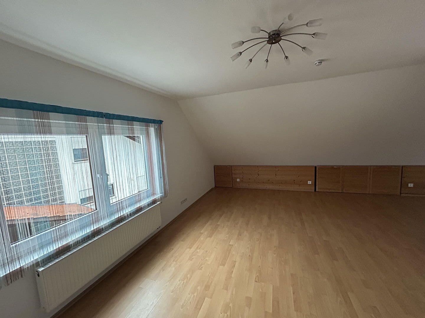 Predaj domu 118 m², pozemek 277 m², Mühlhausen, Bádensko-Wurttembersko Predaj domu 118 m², pozemek 277 m², Mühlhausen, Bádensko-Wurttembersko