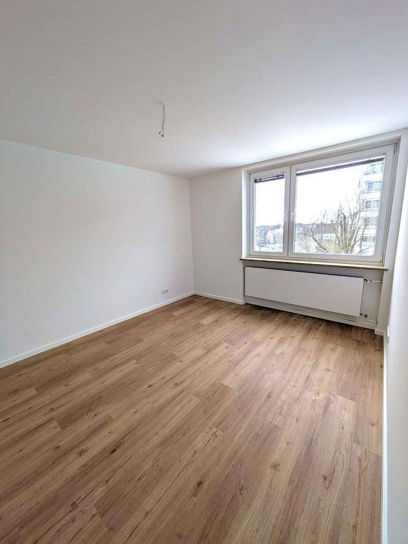 Prenájom bytu 3-izbový 70 m², Denninger Str. 202, München, Bavorsko Prenájom bytu 3-izbový 70 m², Denninger Str. 202, München, Bavorsko