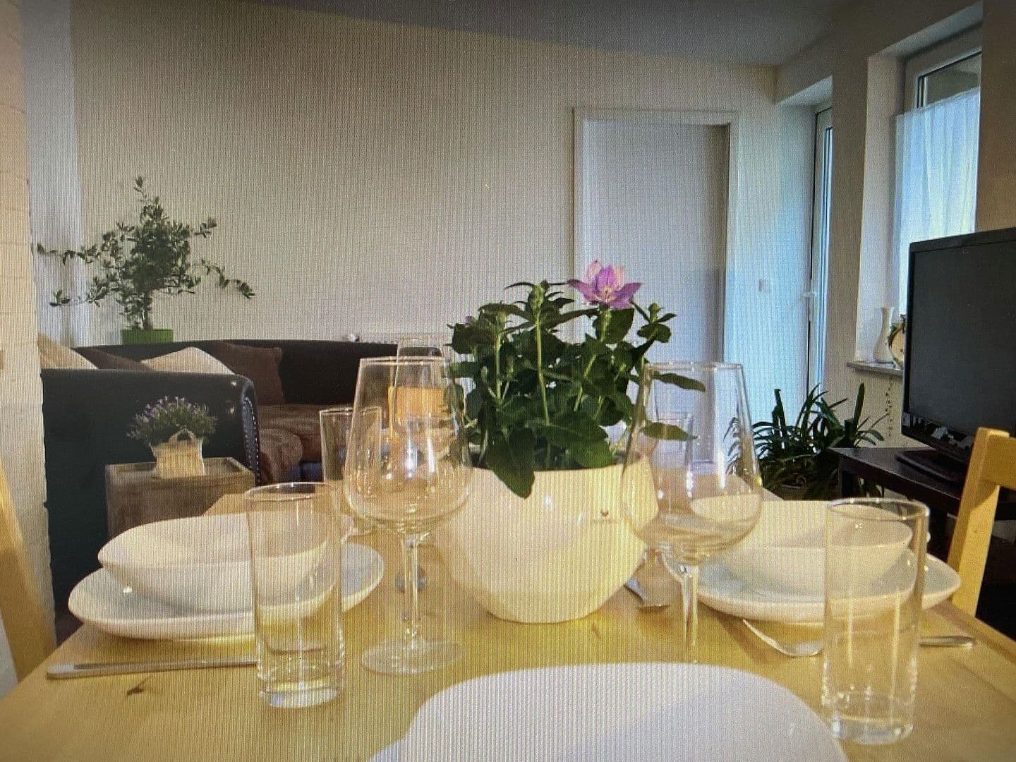 Prenájom bytu 1-izbový 12 m², Berlin, Berlín Prenájom bytu 1-izbový 12 m², Berlin, Berlín