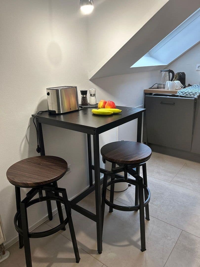 Prenájom bytu 3-izbový 85 m², Anna-Seghers-Weg 5, Bensheim, Hesensko Prenájom bytu 3-izbový 85 m², Anna-Seghers-Weg 5, Bensheim, Hesensko