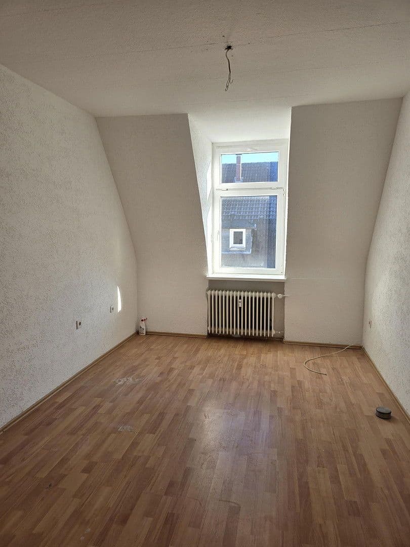Prenájom bytu 4-izbový 75 m², Wiescherstraße 9, Wuppertal, Severné Porýnie - Westfálsko Prenájom bytu 4-izbový 75 m², Wiescherstraße 9, Wuppertal, Severné Porýnie - Westfálsko