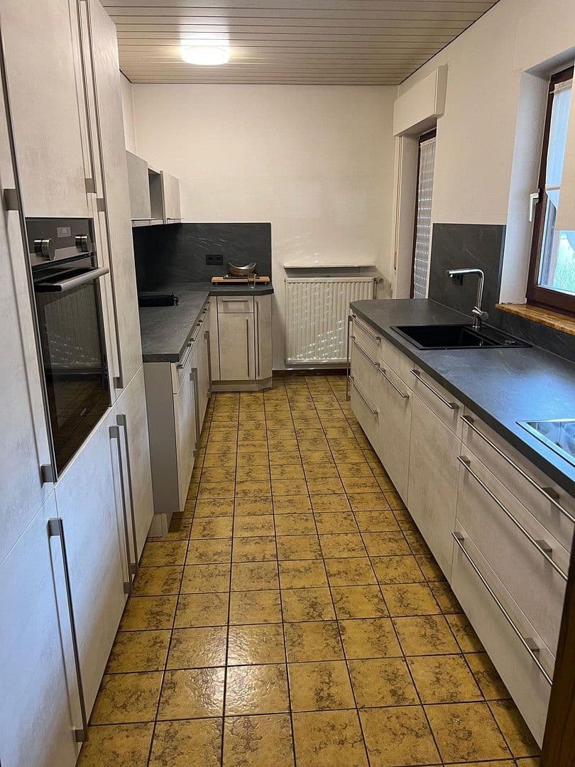 Predaj domu 116 m², pozemek 1.200 m², Hanau, Hesensko Predaj domu 116 m², pozemek 1.200 m², Hanau, Hesensko