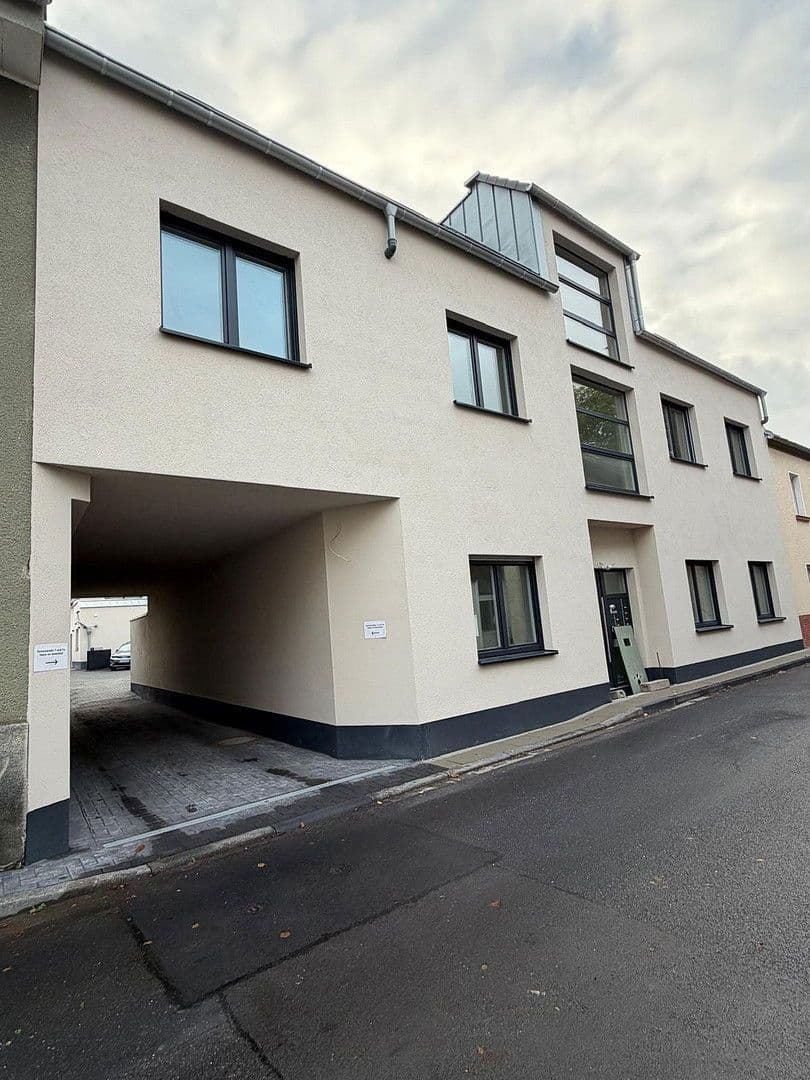 Prenájom bytu 3-izbový 100 m², Köln, Severné Porýnie - Westfálsko Prenájom bytu 3-izbový 100 m², Köln, Severné Porýnie - Westfálsko