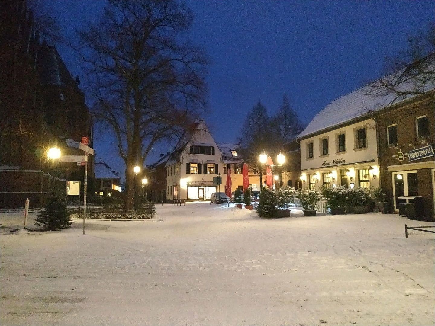 Prenájom bytu 2-izbový 74 m², Krefeld, Severné Porýnie - Westfálsko Prenájom bytu 2-izbový 74 m², Krefeld, Severné Porýnie - Westfálsko