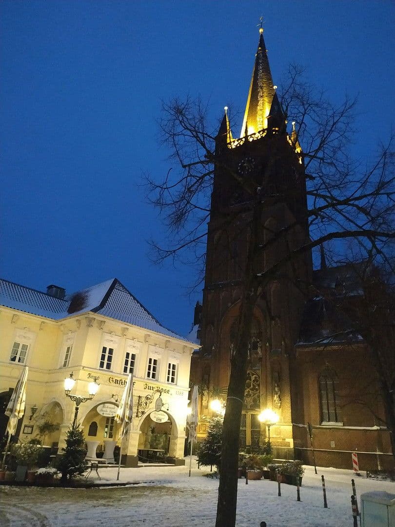 Prenájom bytu 2-izbový 74 m², Krefeld, Severné Porýnie - Westfálsko Prenájom bytu 2-izbový 74 m², Krefeld, Severné Porýnie - Westfálsko