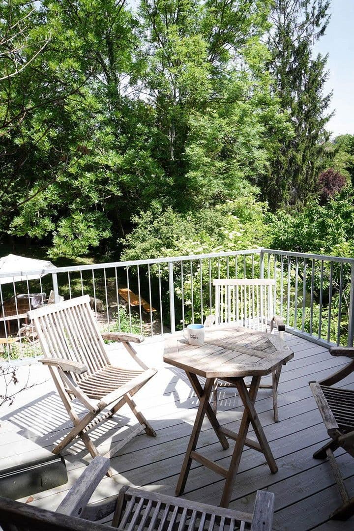 Prenájom kancelárie 21 m², Stuttgart, Bádensko-Wurttembersko Prenájom kancelárie 21 m², Stuttgart, Bádensko-Wurttembersko