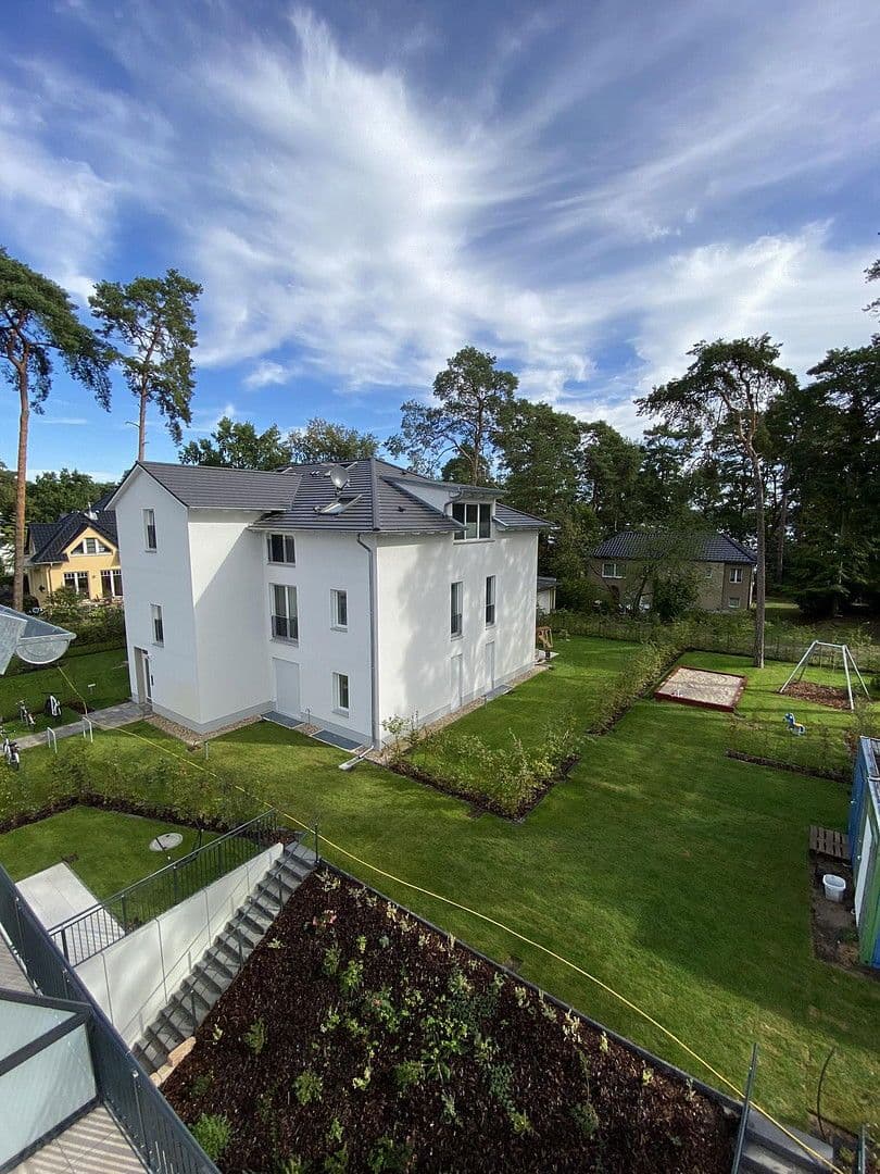 Prenájom bytu 3-izbový 100 m², Friedrich-Engels-Damm 83, Bad Saarow, Brandenbursko Prenájom bytu 3-izbový 100 m², Friedrich-Engels-Damm 83, Bad Saarow, Brandenbursko