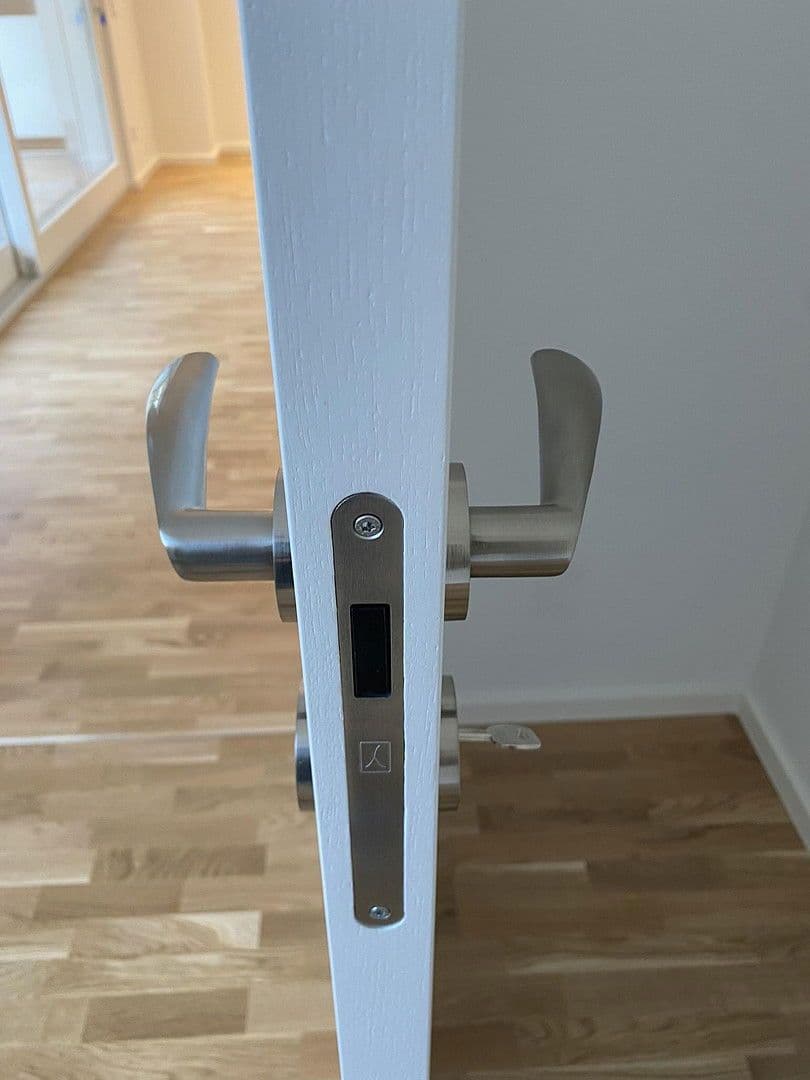 Prenájom bytu 3-izbový 100 m², Friedrich-Engels-Damm 83, Bad Saarow, Brandenbursko Prenájom bytu 3-izbový 100 m², Friedrich-Engels-Damm 83, Bad Saarow, Brandenbursko