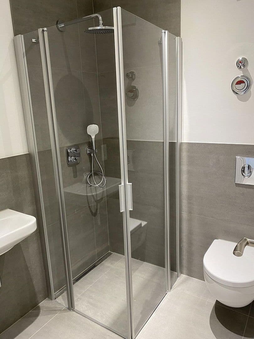 Prenájom bytu 3-izbový 100 m², Friedrich-Engels-Damm 83, Bad Saarow, Brandenbursko Prenájom bytu 3-izbový 100 m², Friedrich-Engels-Damm 83, Bad Saarow, Brandenbursko