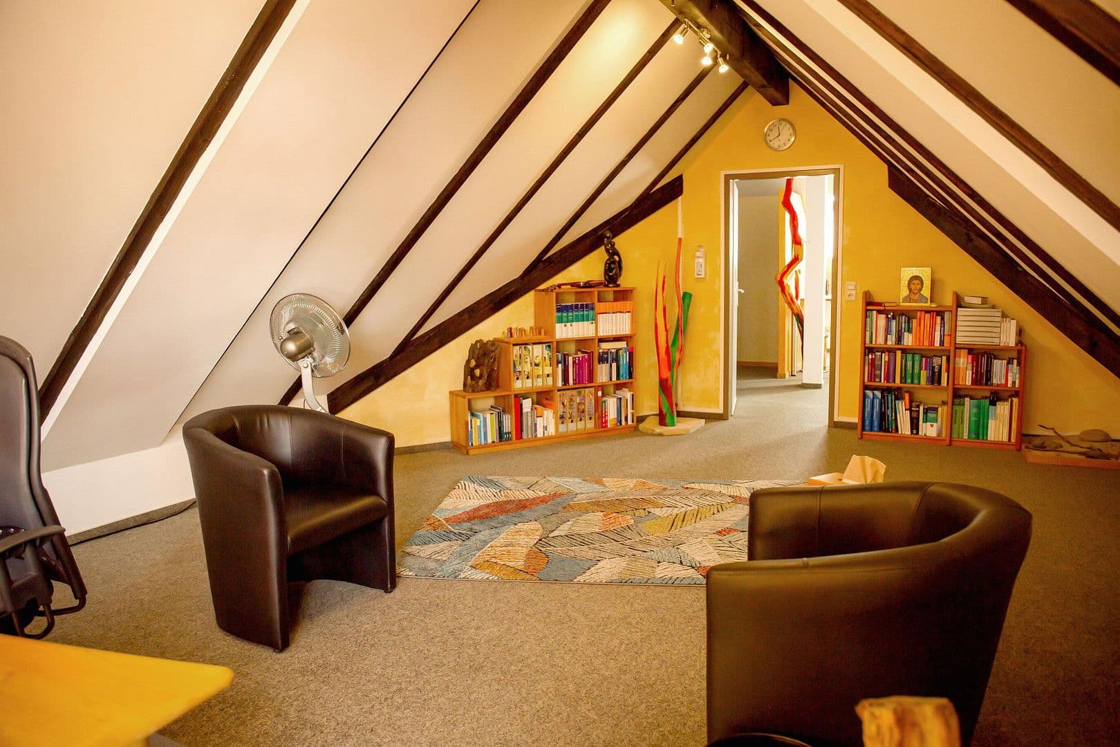 Prenájom kancelárie 112 m², Amtsstrasse 6, Wolfsburg Vorsfelde, Dolné Sasko Prenájom kancelárie 112 m², Amtsstrasse 6, Wolfsburg Vorsfelde, Dolné Sasko